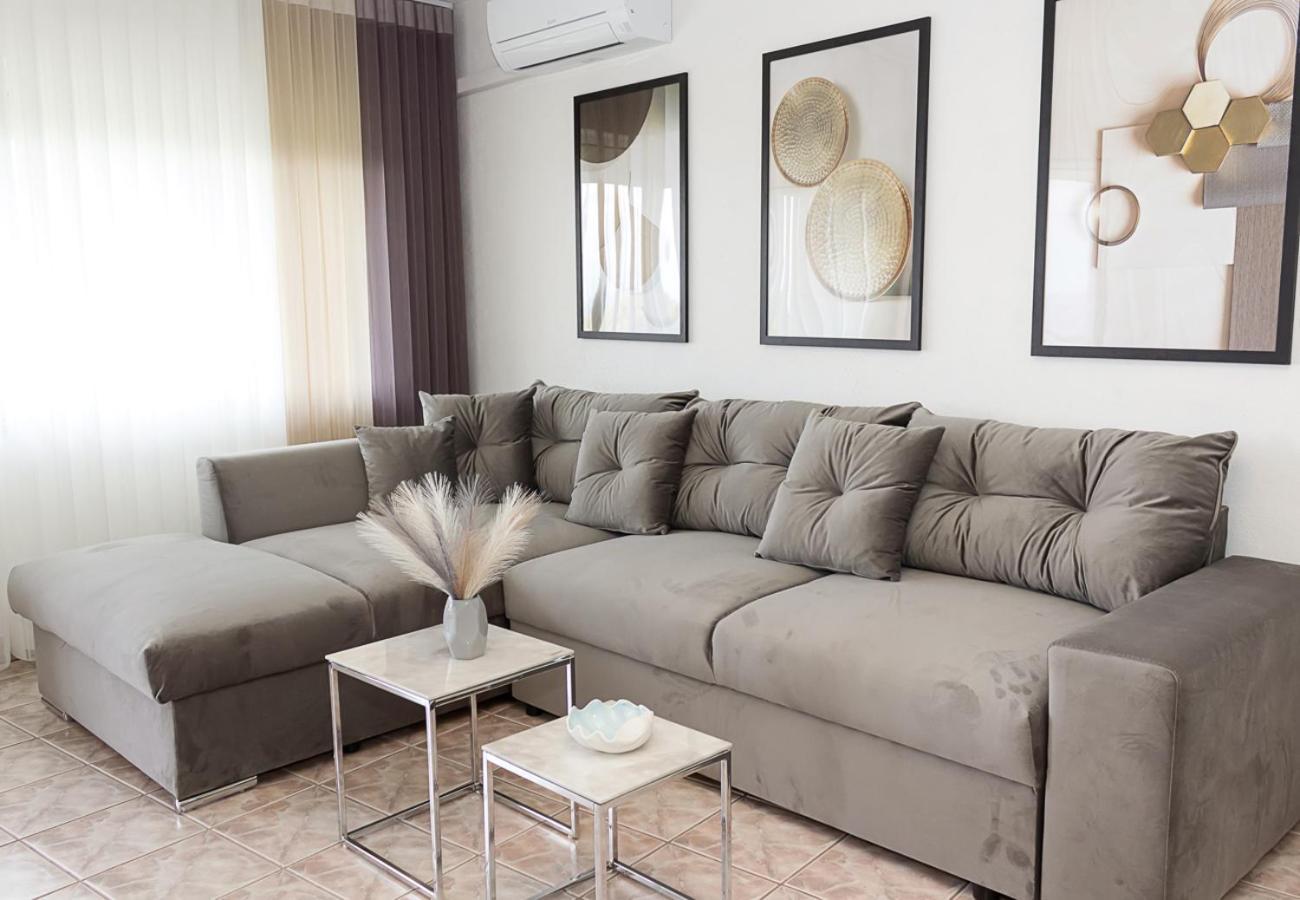 Two Identical Designer 2Bd Flats With Sea View In Balchik By Flat Mаnagerアパートメント エクステリア 写真